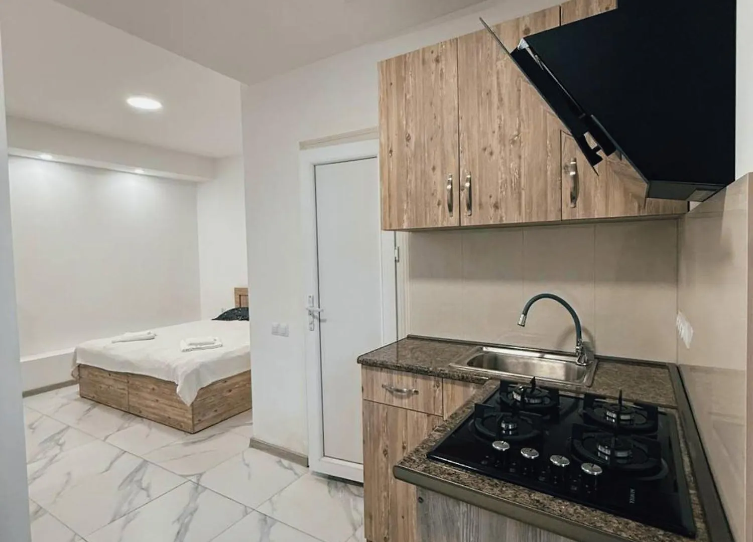 Pine Garden Apartments تبليسي