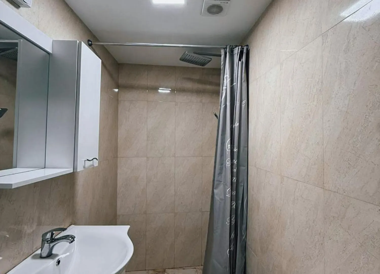 Pine Garden Apartments تبليسي جورجيا
